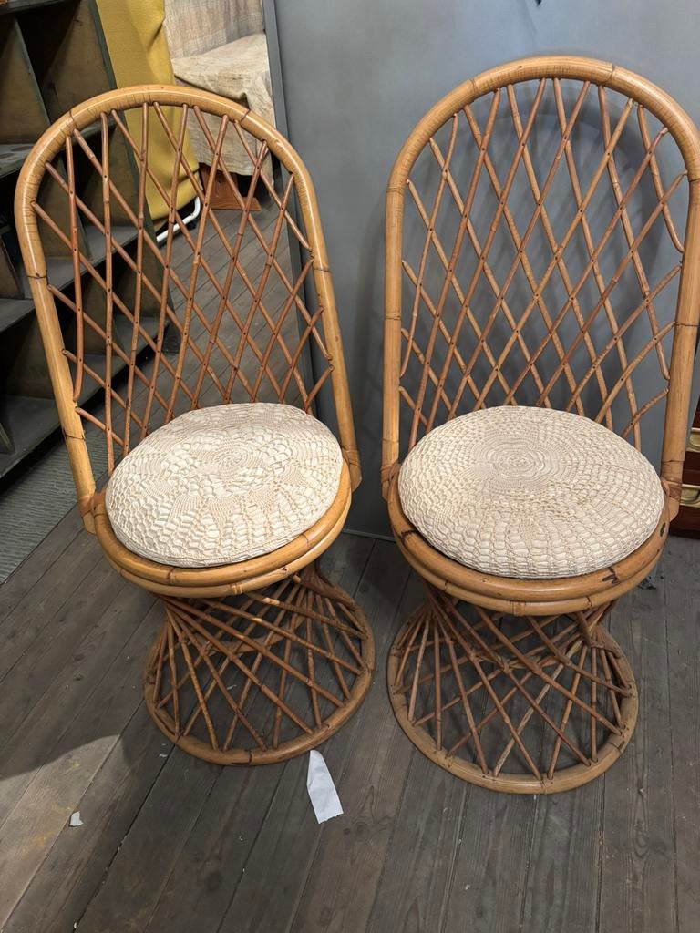 2 rotan zeteltjes met kussen, Huis en Inrichting, Stoelen, Ophalen, Zo goed als nieuw