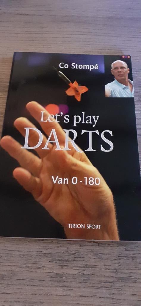 C. Stompe - Let's play Darts, Boeken, Sportboeken, Zo goed als nieuw, Ophalen of Verzenden