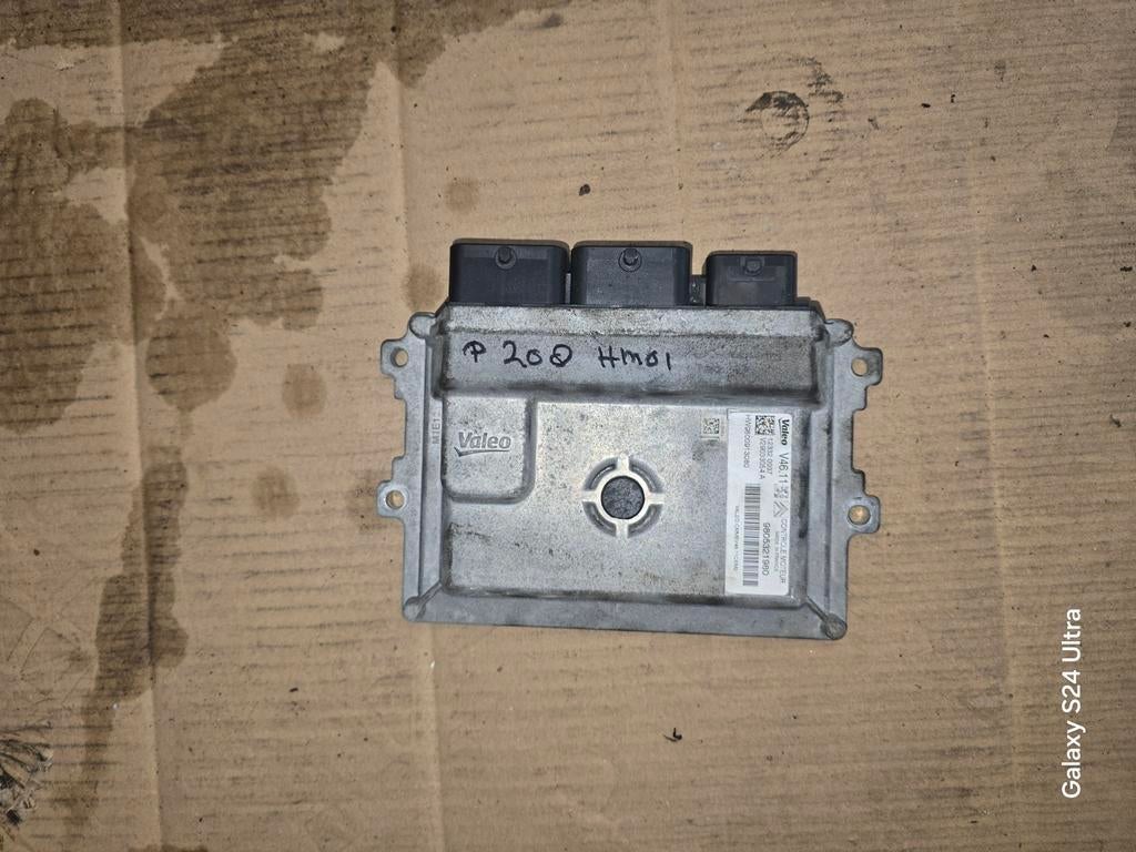 Ecu Peugeot 208 1.2 vti 12V    HM01, Auto-onderdelen, Ophalen of Verzenden, Peugeot