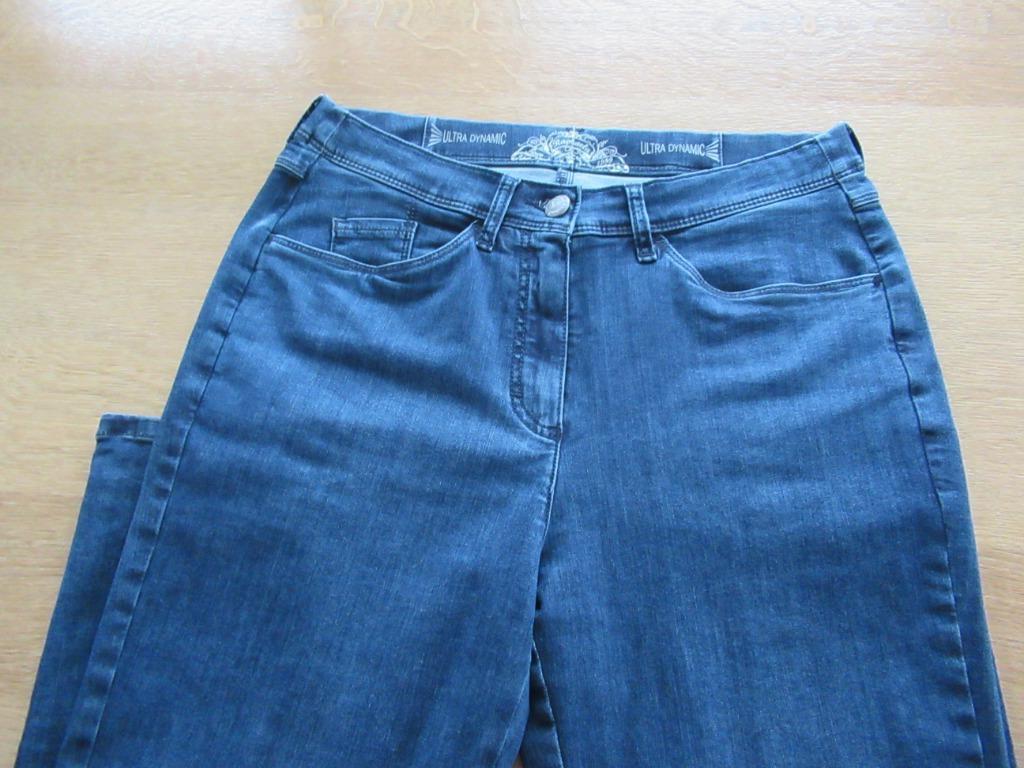 BRAX-RAPHAELA-jeans-blauw-elastisch-VOLLEDIG NIEUW, Kleding | Dames, Broeken en Pantalons, Ophalen of Verzenden, Nieuw, Blauw