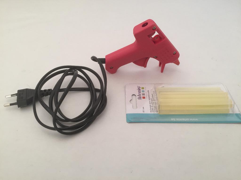 Lijmpistool met vullingen, Hobby en Vrije tijd, Ophalen of Verzenden, Zo goed als nieuw, Gereedschap of Accessoires