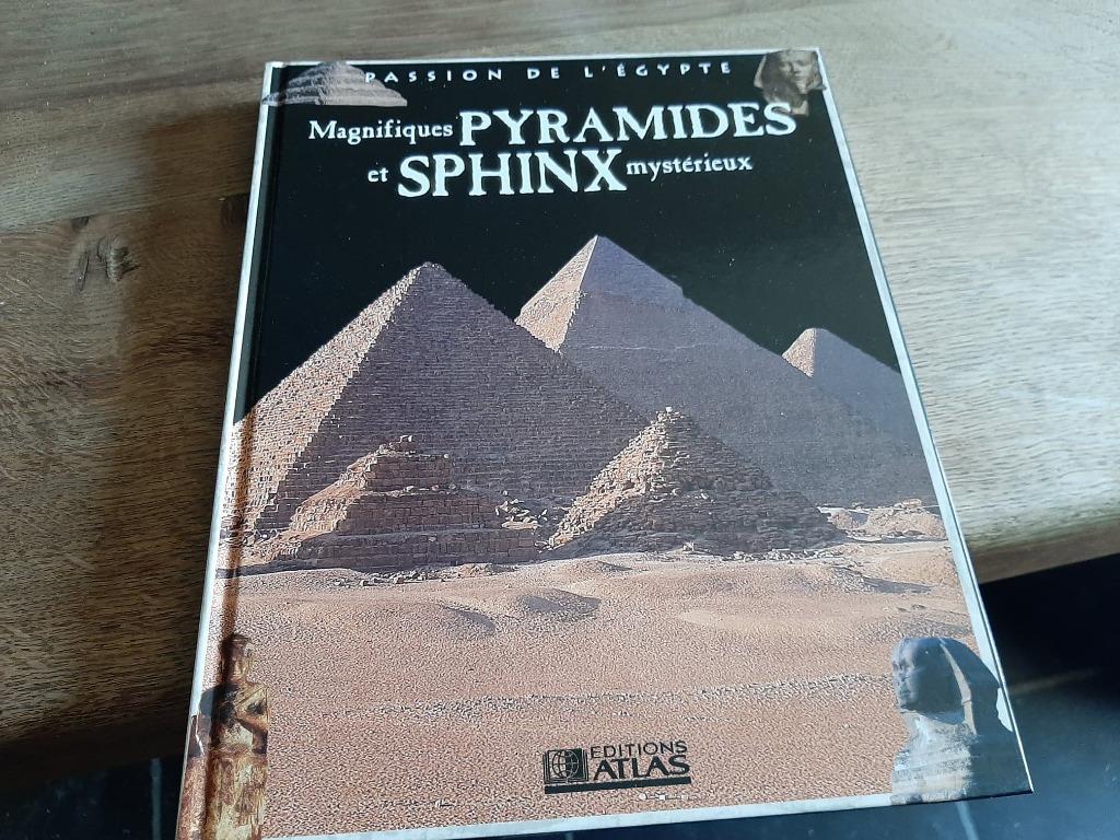 Livre "Pyramides et Sphinx mystérieux", Enlèvement ou Envoi
