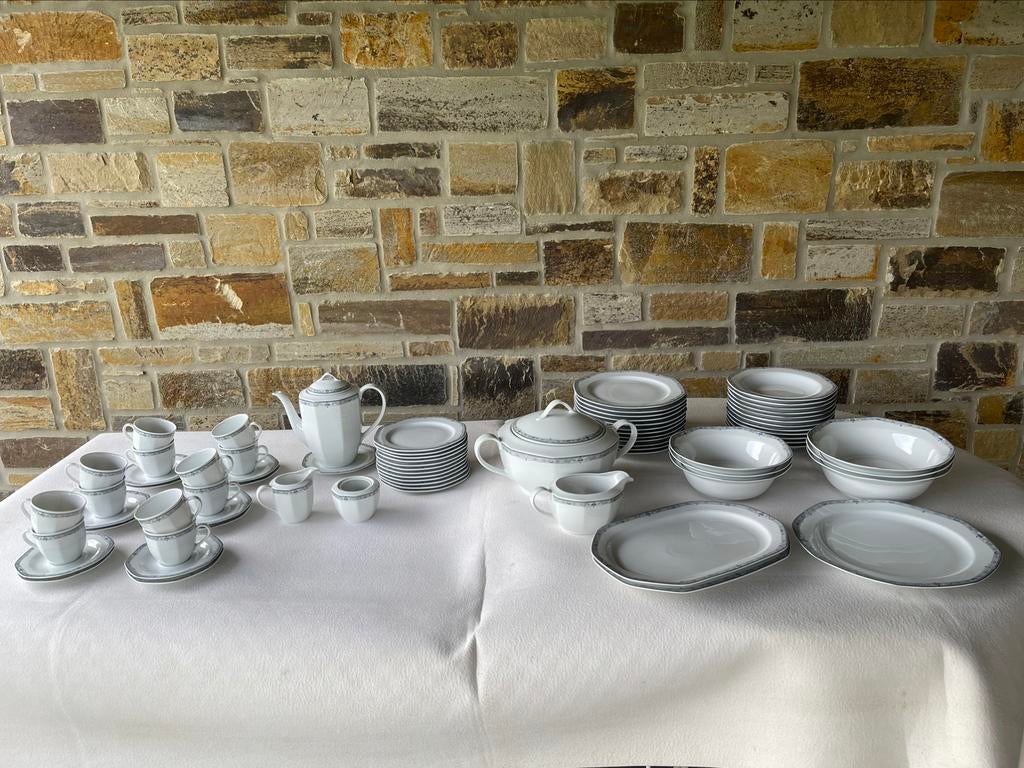 Service de Table complet (75 pièces), Maison & Meubles, Service complet, Comme neuf, Enlèvement, Autres styles