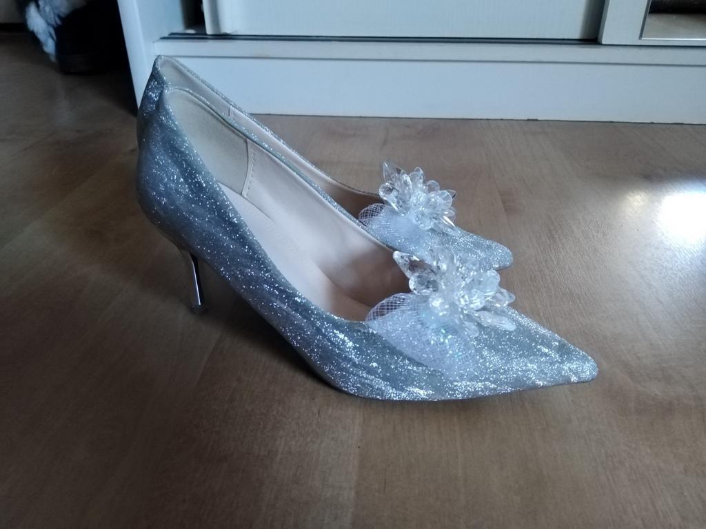 Zilverkleurige glitter pumps, Enlèvement ou Envoi, Autres couleurs, Escarpins, Comme neuf