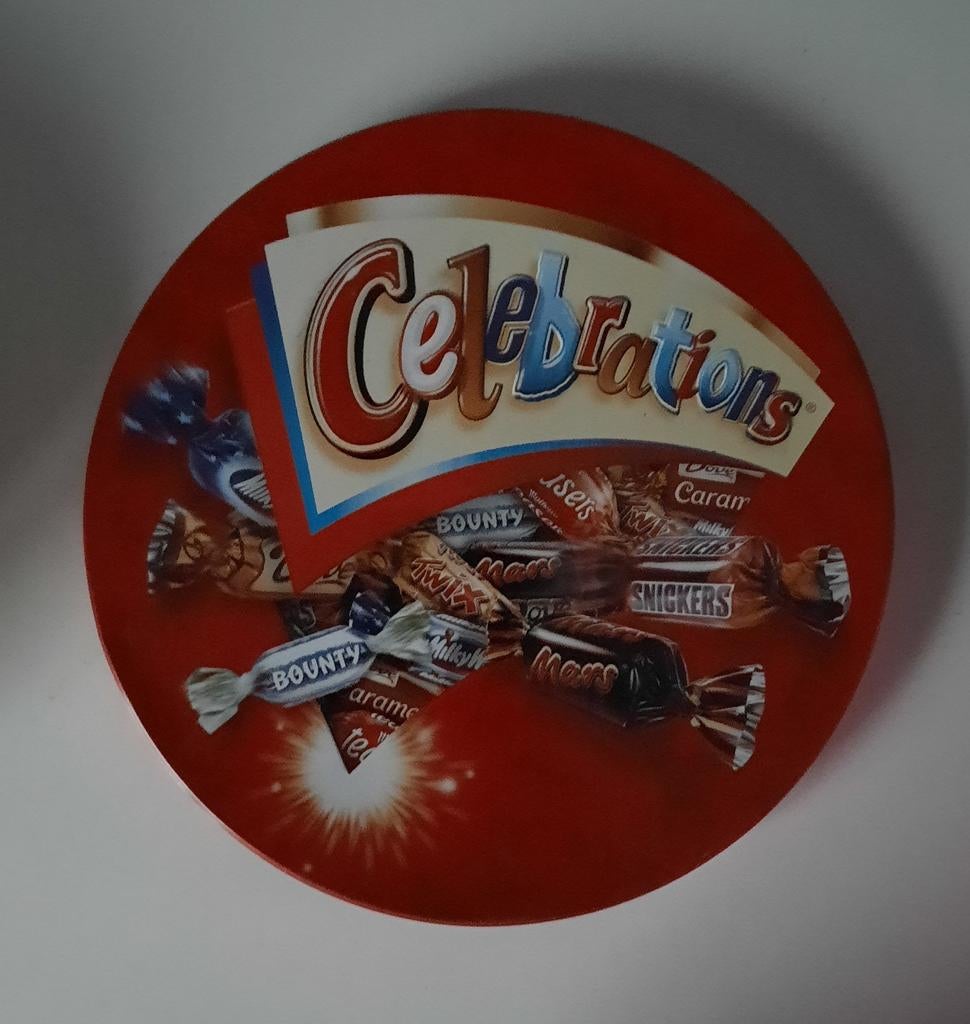 Celebrations/boîte à bonbons en métal, Enlèvement ou Envoi, Utilisé