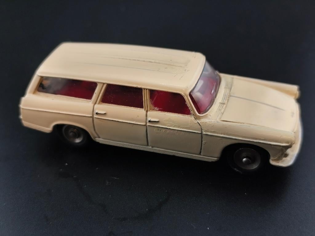 DINKY TOYS FRANCE PEUGEOT 404 COMMERCIALE REF 525, Enlèvement ou Envoi, Utilisé, Voiture, Dinky Toys