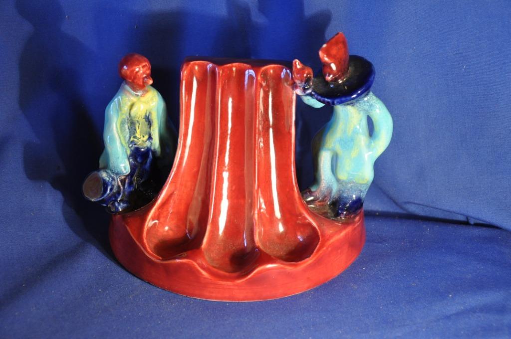 D porte pipe en barbotine (2), Antiquités & Art, Enlèvement ou Envoi