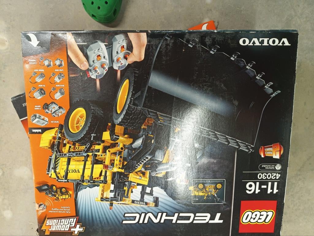 Gros lego technic 42030 gros chargeur a pneus Volvo, Kinderen en Baby's, Speelgoed | Duplo en Lego, Ophalen, Zo goed als nieuw