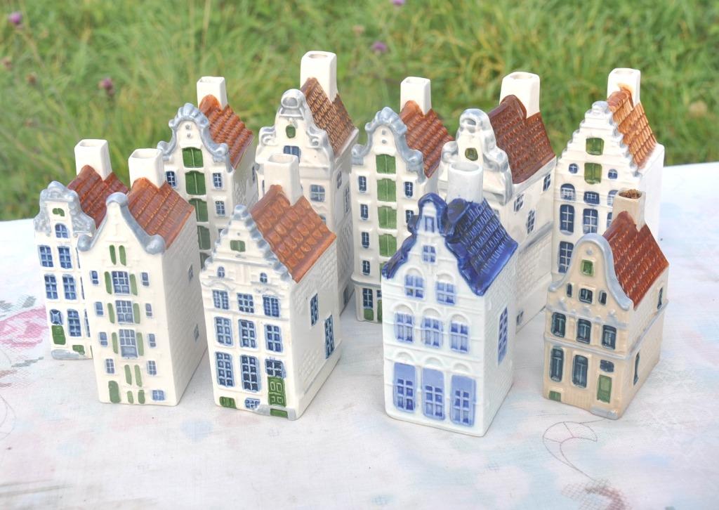 lot de 10 maisonnettes en faience delft, Antiquités & Art, Antiquités | Céramique & Poterie, Enlèvement ou Envoi