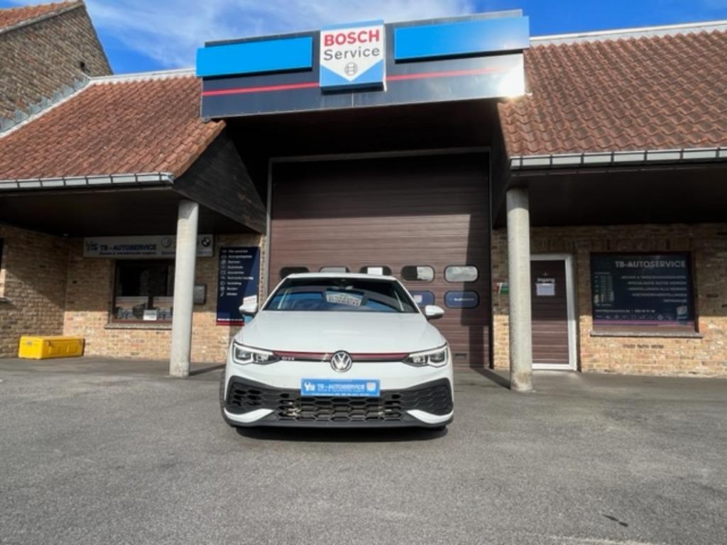 Volkswagen Golf VIII GTI Clubsport 2.0 TSI Automaat, Auto's, Stof, 4 cilinders, 1984 cc, https://public.car-pass.be/vhr/8dd0998e-1c14-4fd7-9f33-1994d9b3b37e