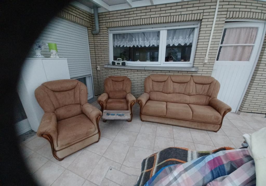 Mooi salon in kersenhout, Enlèvement