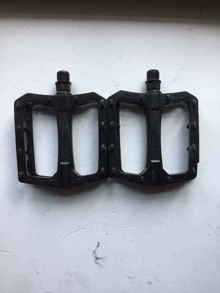 Pédales chambres à air pneus stromer, Enlèvement, Comme neuf