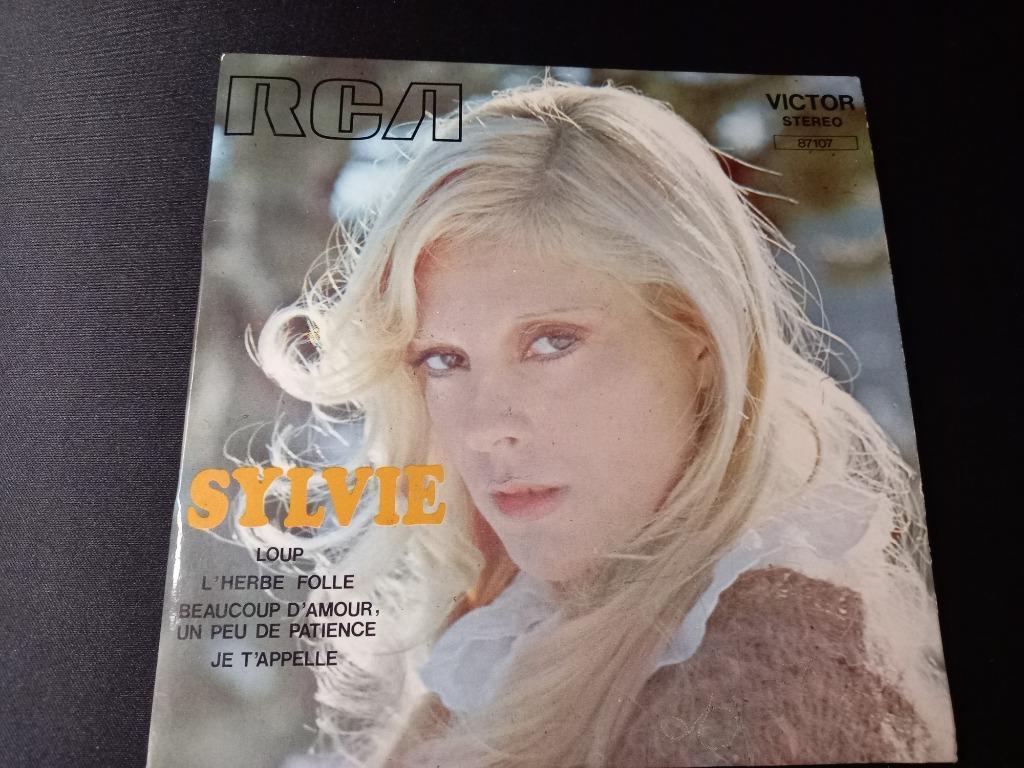 Sylvie Vartan‎ — Loup '7 Ep, est comme neuf, CD & DVD, Vinyles Singles, Comme neuf, EP, Pop, 7 pouces, Enlèvement ou Envoi