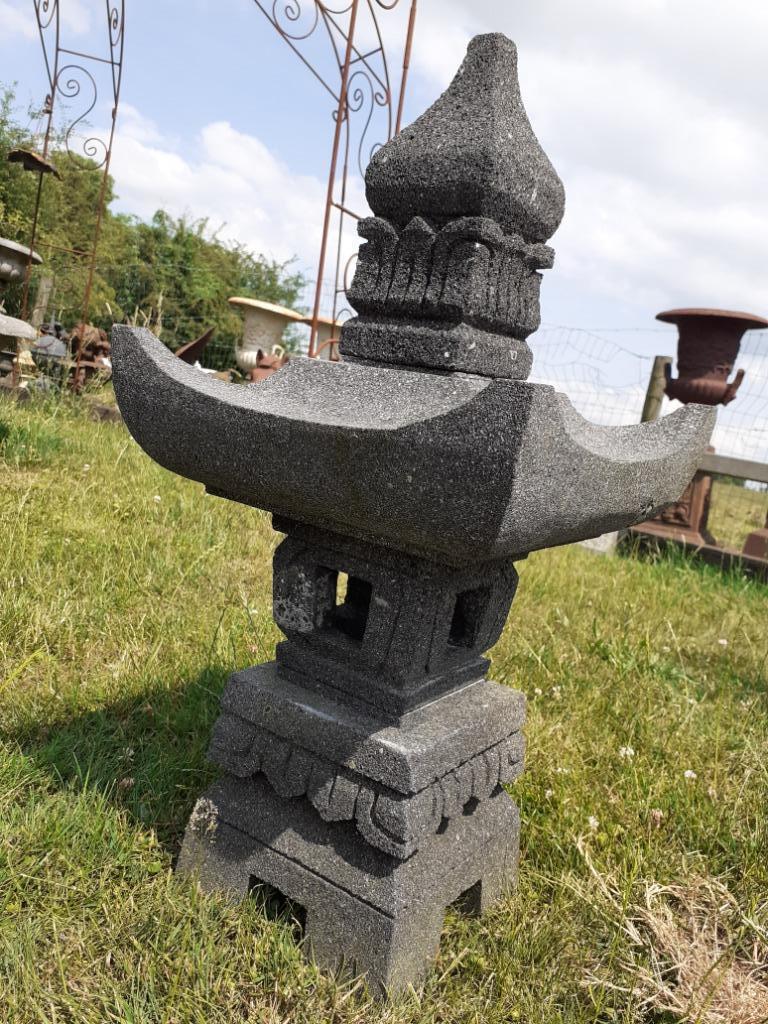 Superbe pagode , lanterne en pierre de lave, Enlèvement, Neuf, Pierre, Autres types