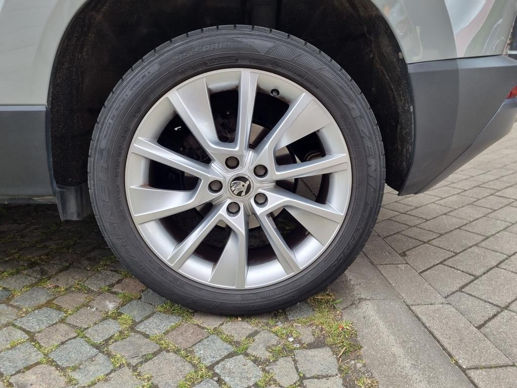 Scoda Karoq full option automatique benzine/ essence, Auto-onderdelen, Banden en Velgen, Ophalen