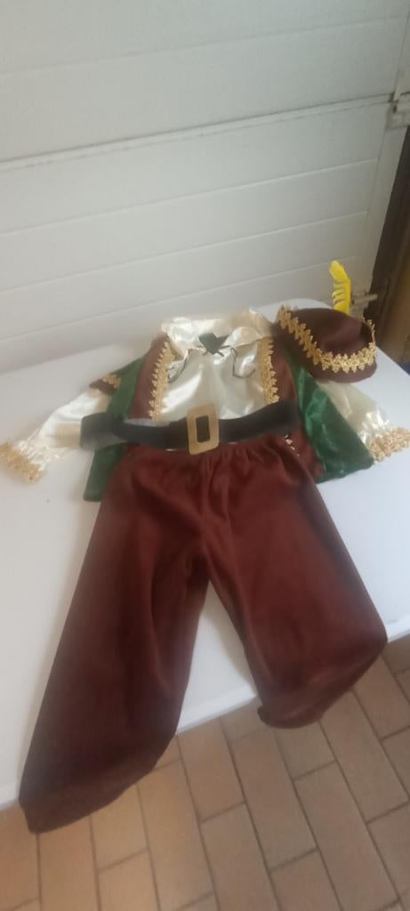 Robin Hood 116 maat jongens, Kinderen en Baby's, Carnavalskleding en Verkleedspullen, Ophalen, Zo goed als nieuw