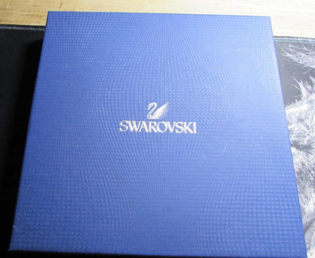 PARURE SWAROVSKI, Ophalen, Nieuw, Sieraad of Horloge