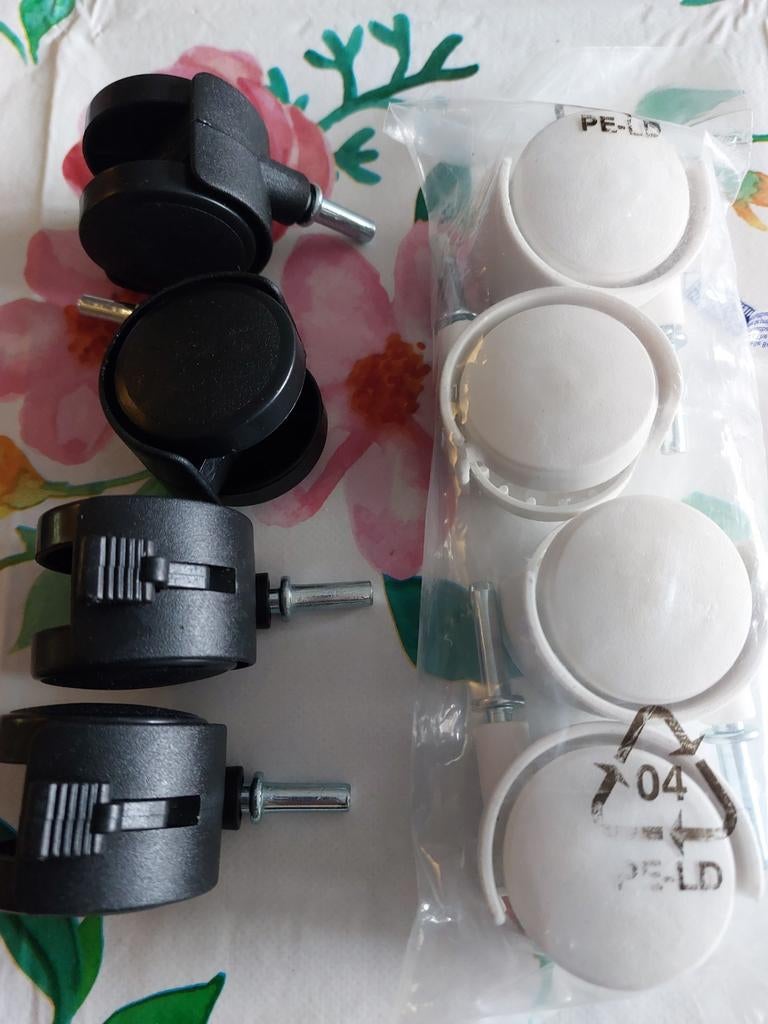 Roues pivotantes - 2 jeux - également disponibles séparément, Enlèvement, Comme neuf
