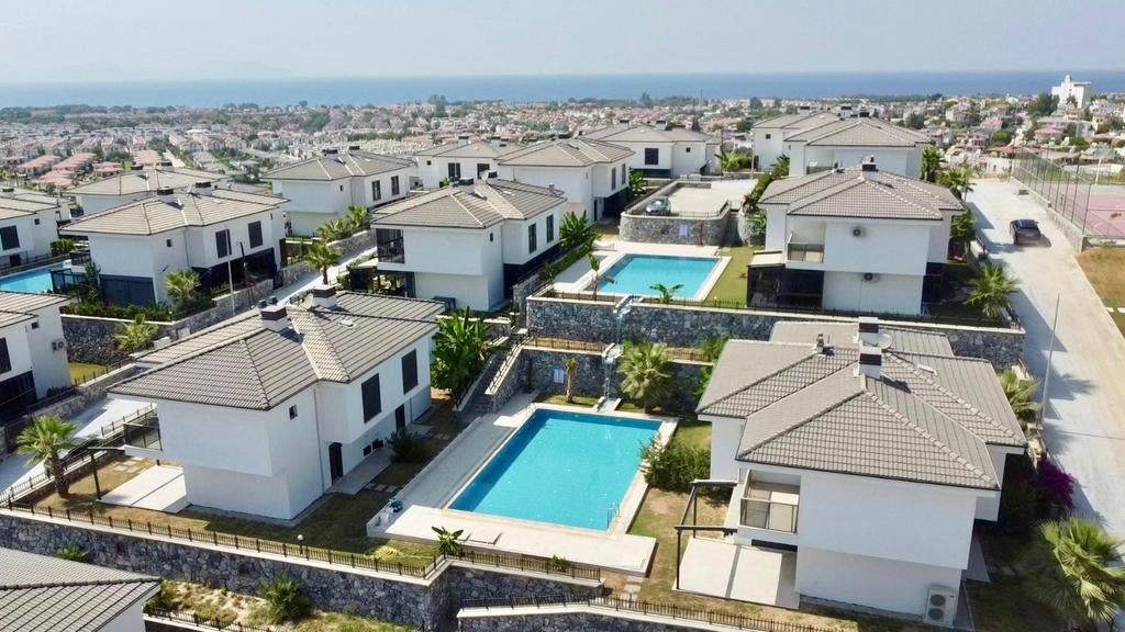 Kuşadası Soğucak – Villa 3+1 à vendre (jumelée), Ville, Maison d'habitation, Kuşadası, Turquie