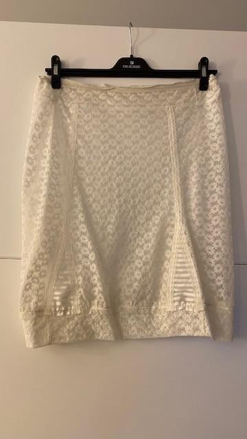 Witte onderrok met bloemen, Kleding | Dames, Maat 38/40 (M), Wit, Ophalen of Verzenden, Zo goed als nieuw