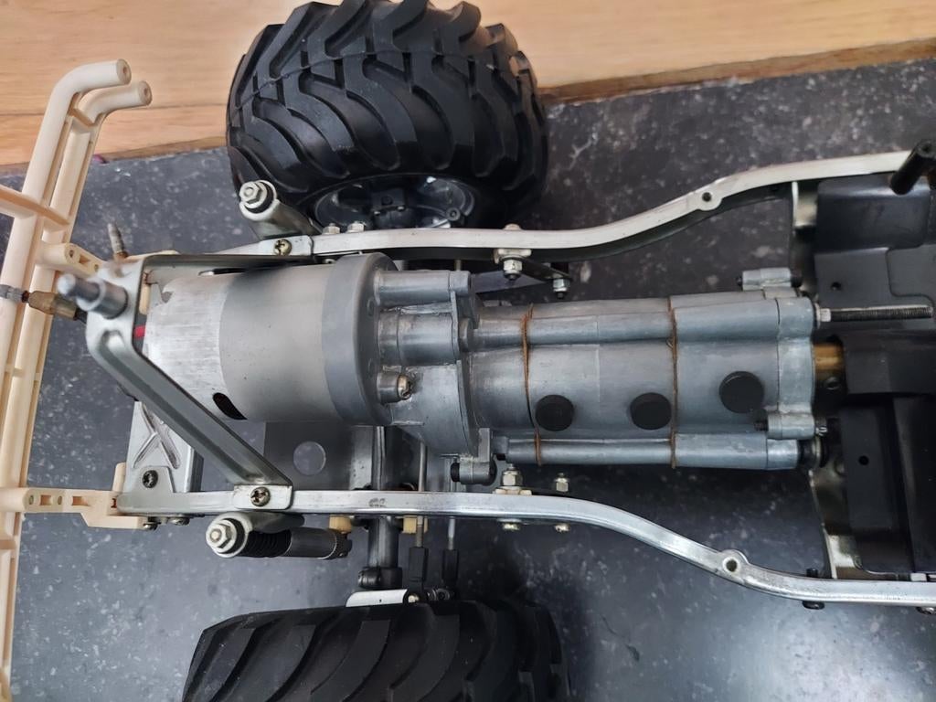 Tamiya vintage Toyota Hilux Bruiser in volledige restauratie, Hobby en Vrije tijd, Ophalen of Verzenden