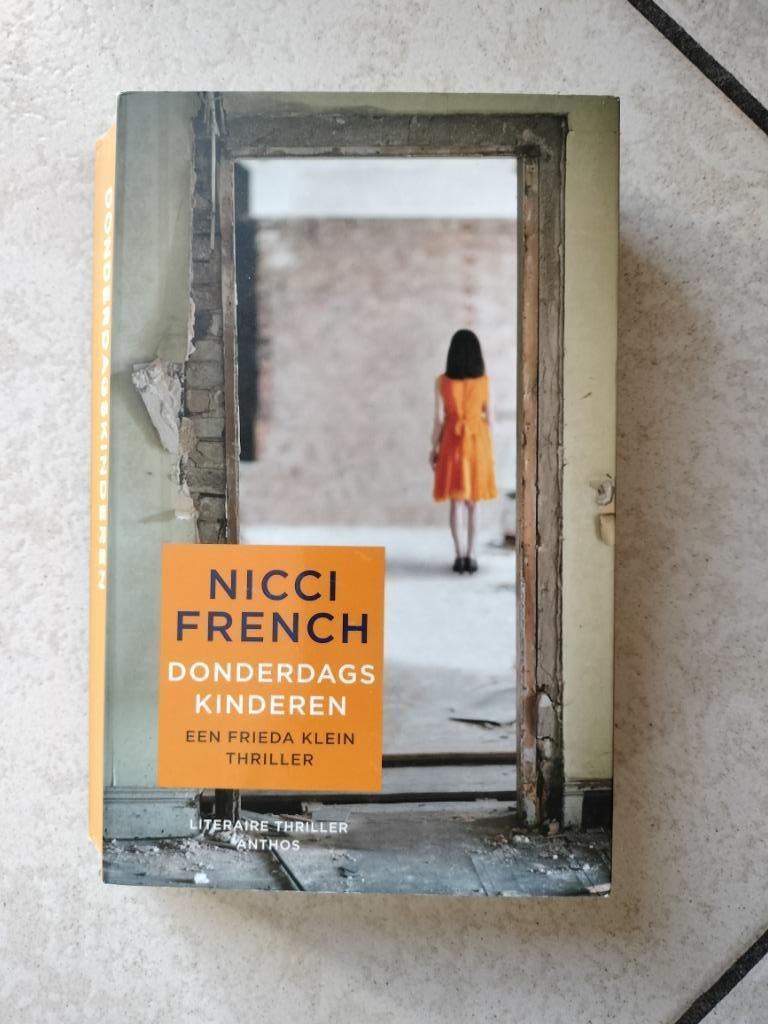 Boek NICCI FRENCH - Donderdagskinderen, Boeken, Gelezen, België, Nicci French, Verzenden