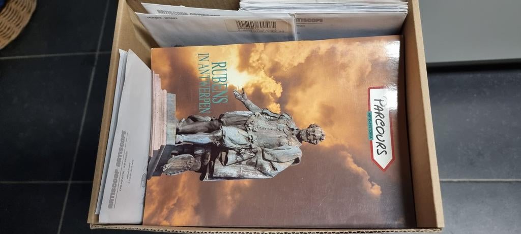 Artis plaatjes en boeken, Ophalen