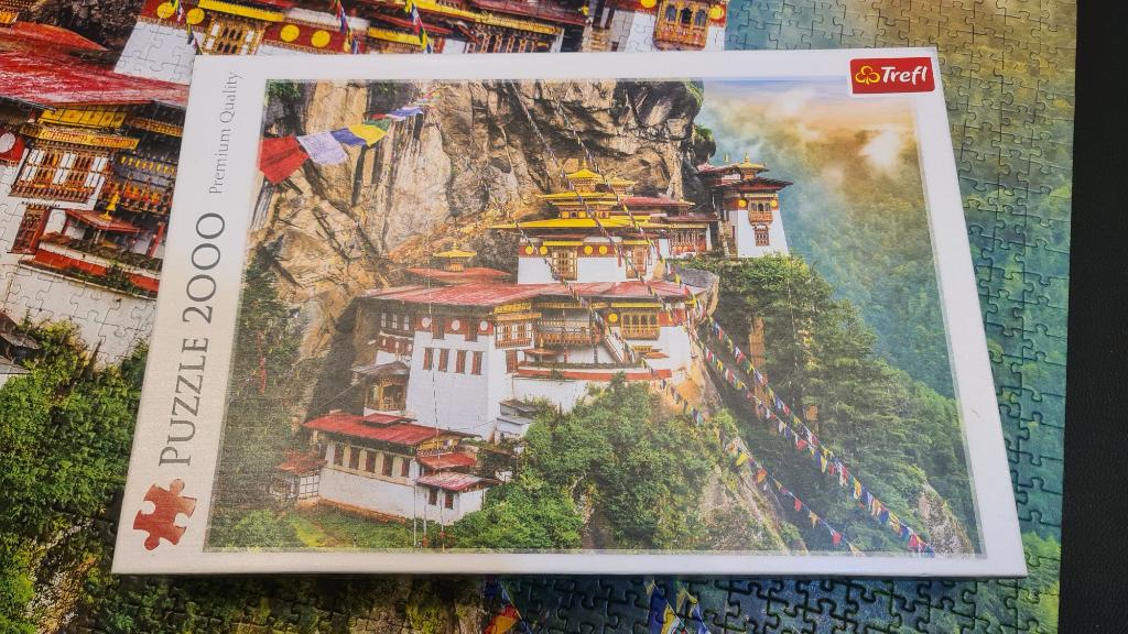Puzzel 'Trefl' van 2000 stukjes - Takstang Klooster, Bhutan, Ophalen of Verzenden, Meer dan 1500 stukjes, Zo goed als nieuw, Legpuzzel
