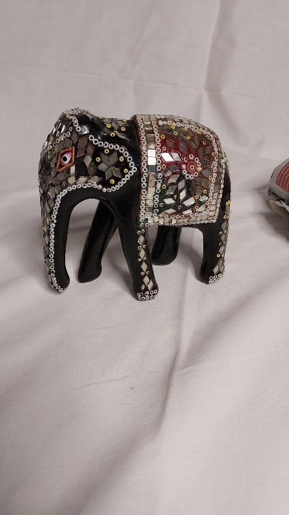 Houten olifant met juweeltjes en spiegeltjes, Ophalen of Verzenden