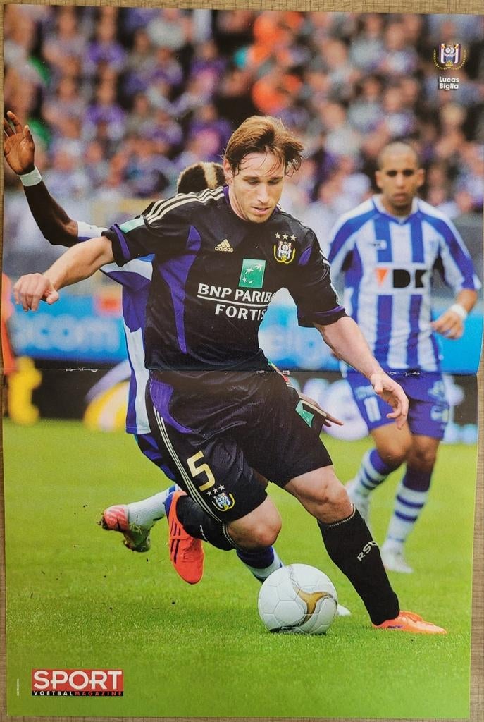 Lucas Biglia - RSC Anderlecht - poster, Enlèvement ou Envoi, Comme neuf, Affiche, Image ou Autocollant