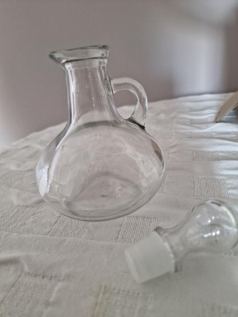 Lot de quatre carafes à huile et vinaigre en verre, Enlèvement ou Envoi, Neuf, Autres types