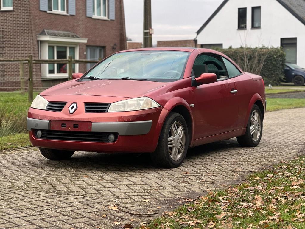 Renault megane Cabrio 1.6 Essence 2007 1250€, Rouge, Achat, Entreprise, Cabriolet