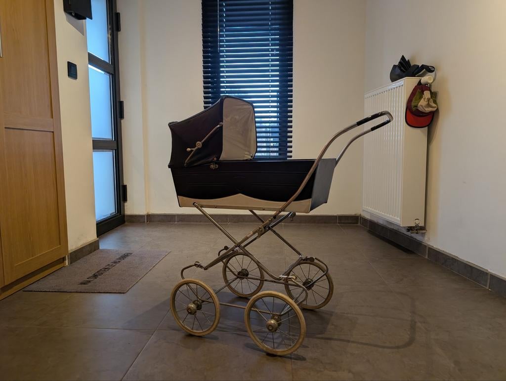 Oude kinderwagen/kinderkoets, Enlèvement