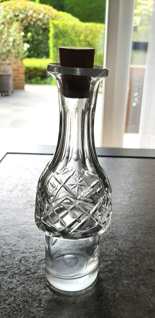 Te koop: Antiek glazen flesje voor olie of azijn., Ophalen