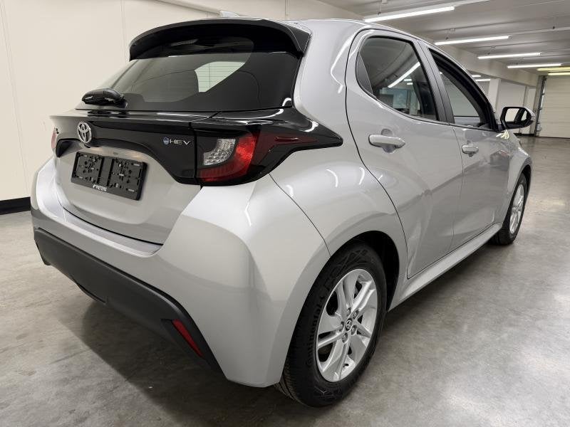Toyota Yaris Dynamic, 1498 cc, 5 deurs, Hybride Elektrisch/Benzine, Yaris