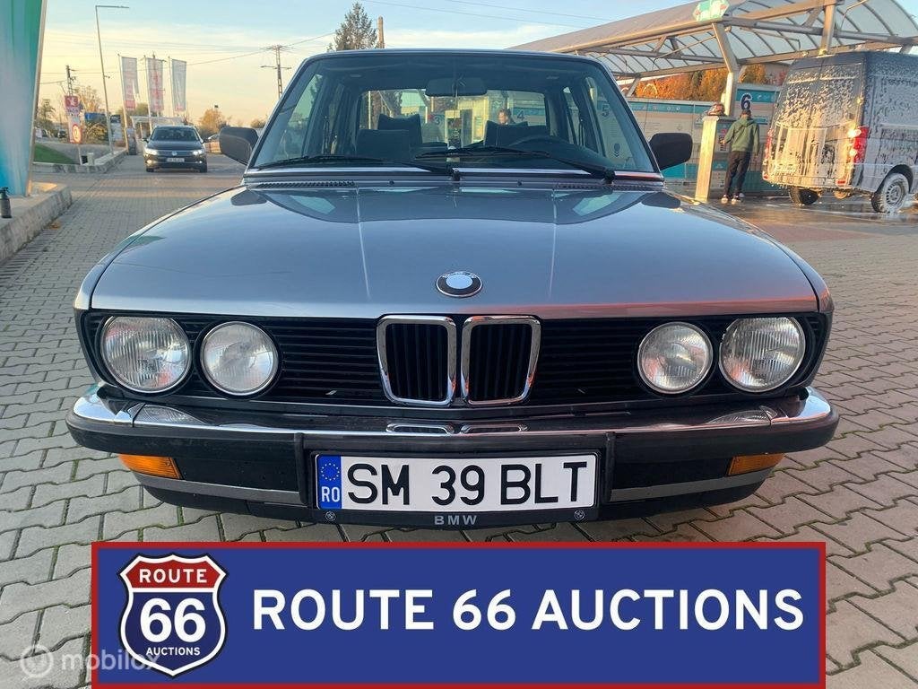 BMW 518i | 1985 | Route 66 Auctions, Autos, Oldtimers & Ancêtres, Achat, Entreprise, Boîte manuelle, Autre carrosserie