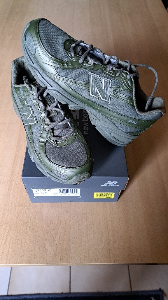 Schoenen Pakket (3st.-M 42): New Balance, Skechers, Diadora, Ophalen, Nieuw, Overige kleuren