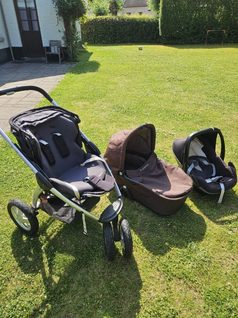 Poussette trio maxi cosi (mura), Enfants & Bébés, Poussettes & Combinaisons, Pneus, Enlèvement, Utilisé, Poussette
