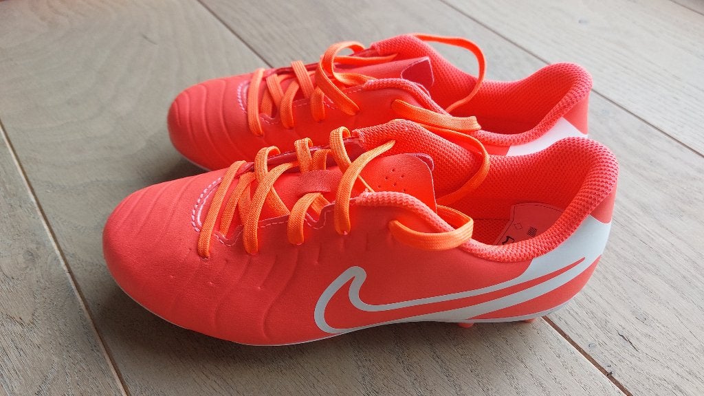 NIEUW Nike voetbalschoenen, Ophalen, Nieuw, Schoenen