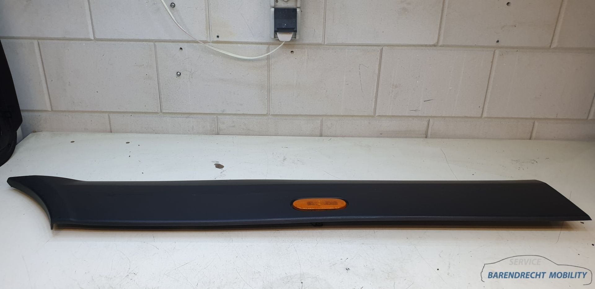 Stootstrip sierlijst Sprinter W906 rechts midden 9066903300, Auto-onderdelen, Gebruikt, Mercedes-Benz AG, Rechts, Mercedesstrasse 120
70372  Stuttgart, DE