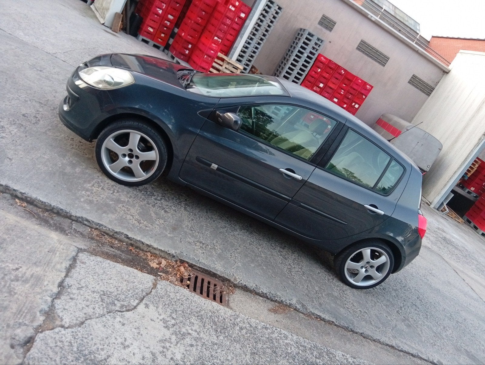 Renault Clio 3 Privilege 1.4 16v, Autos, Argent ou Gris, Achat, Beige, 1200 kg