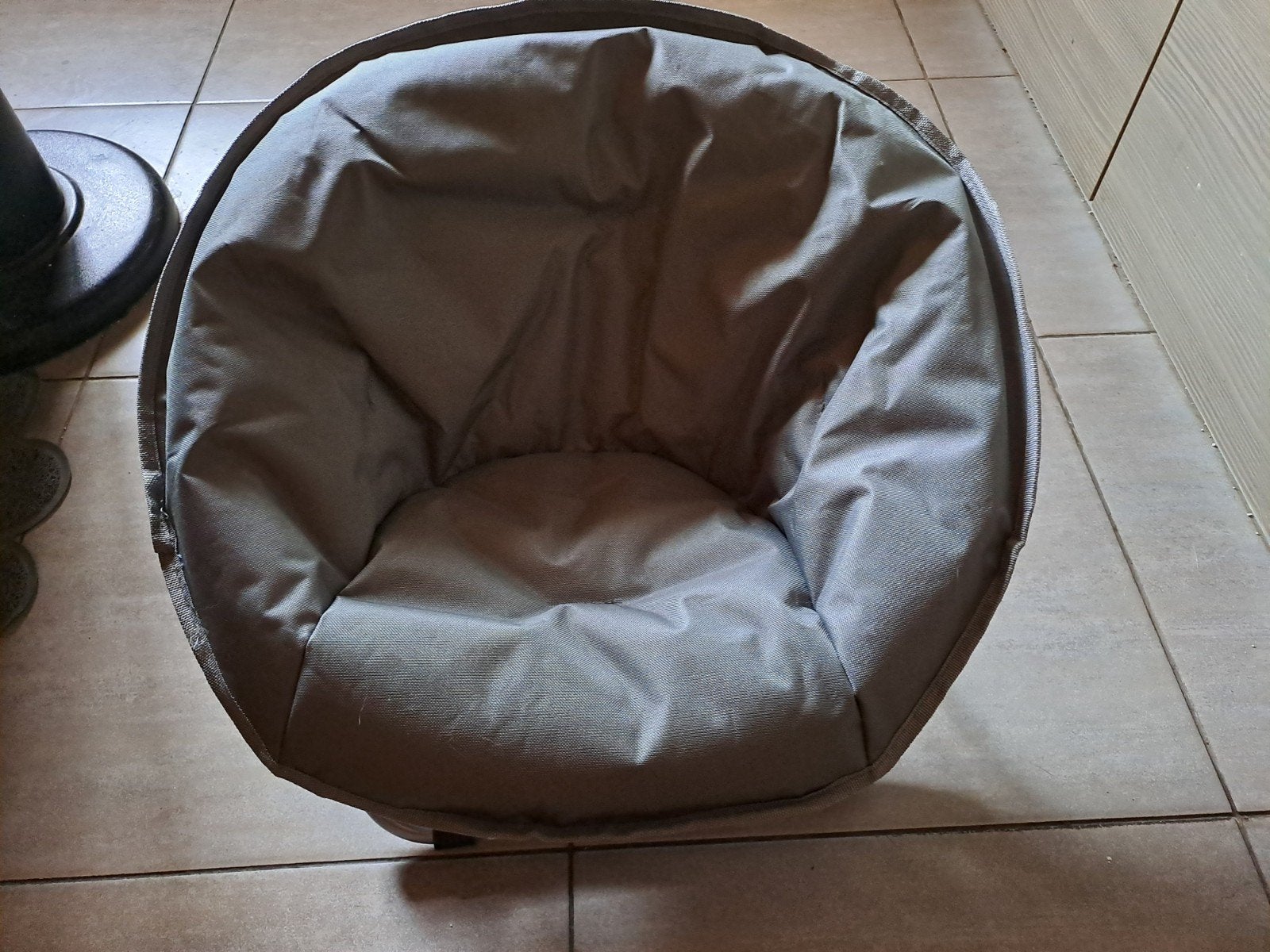 Katten of hondenstoeltje, nieuwstaat 57cm, Dieren en Toebehoren, Ophalen