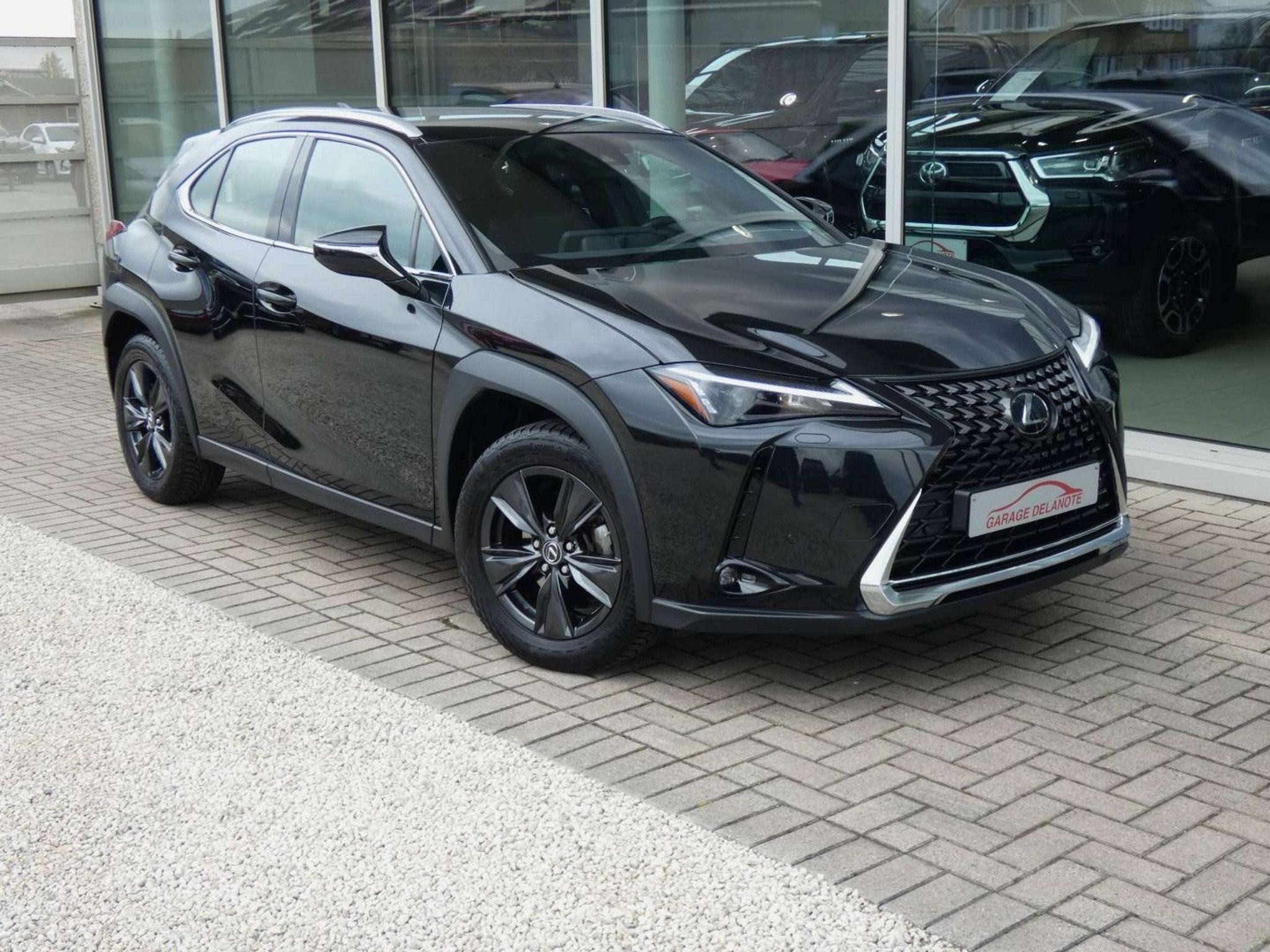 Lexus UX 250H Hybrid +TREKHAAK +LEDER +Zetelverwarming +Dode, Auto's, Gebruikt, 4 cilinders, Zwart, Bedrijf