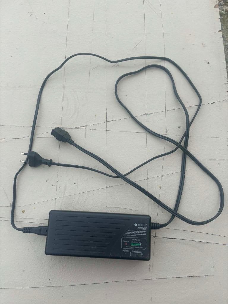Motocaddy Litepower lader, Fietsen en Brommers, Fietsaccessoires | Fietsaccu's, Ophalen of Verzenden, Gebruikt