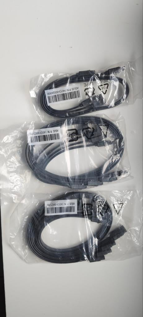 Plusieurs lots de 2 câble SATA Neuf à vendre, Enlèvement ou Envoi, Neuf