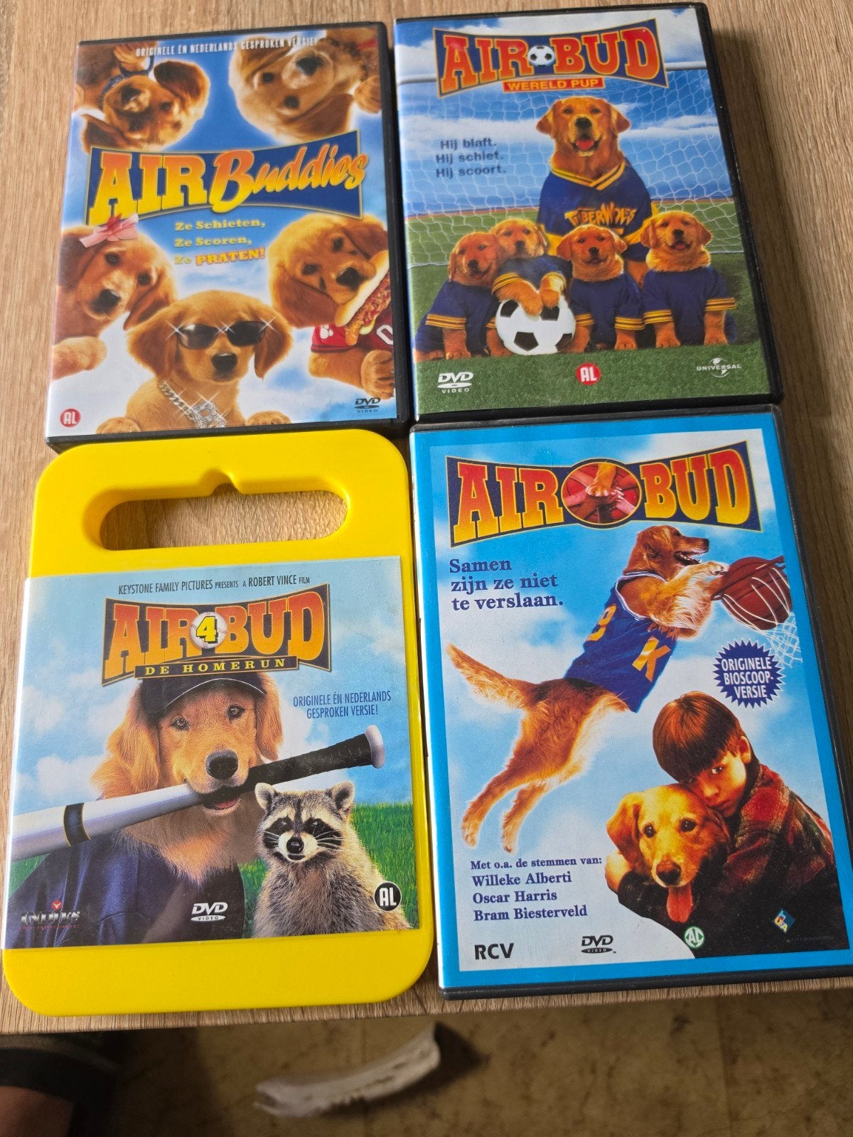 4 dvd's van air bud, Ophalen of Verzenden