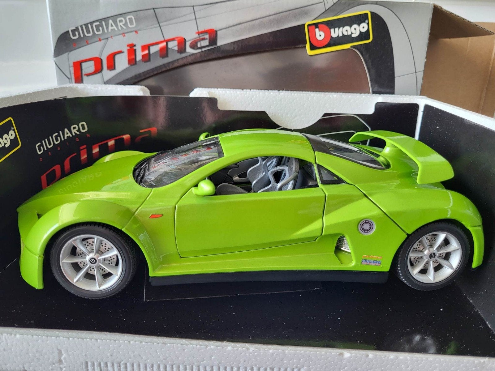 Giugiaro Prima., Hobby en Vrije tijd, Modelauto's | 1:18, Ophalen of Verzenden, Burago