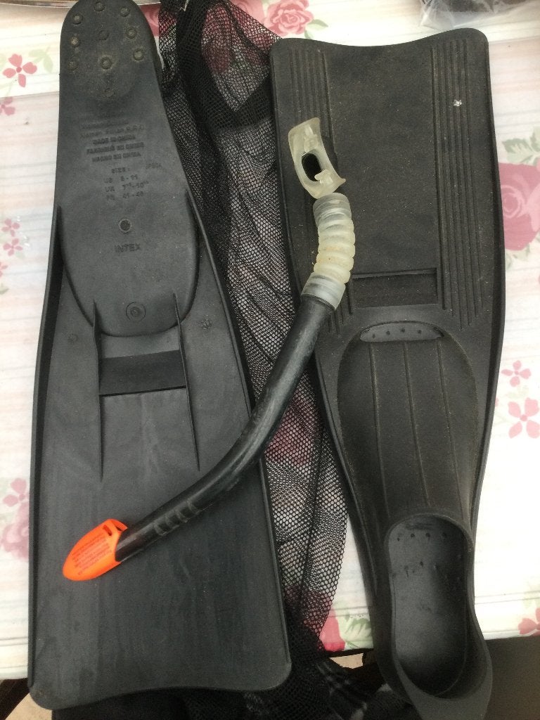 Intex Zwemvliezen en snorkelset  samen € 15, Watersport en Boten, Snorkelen, Ophalen, Gebruikt, Snorkelset