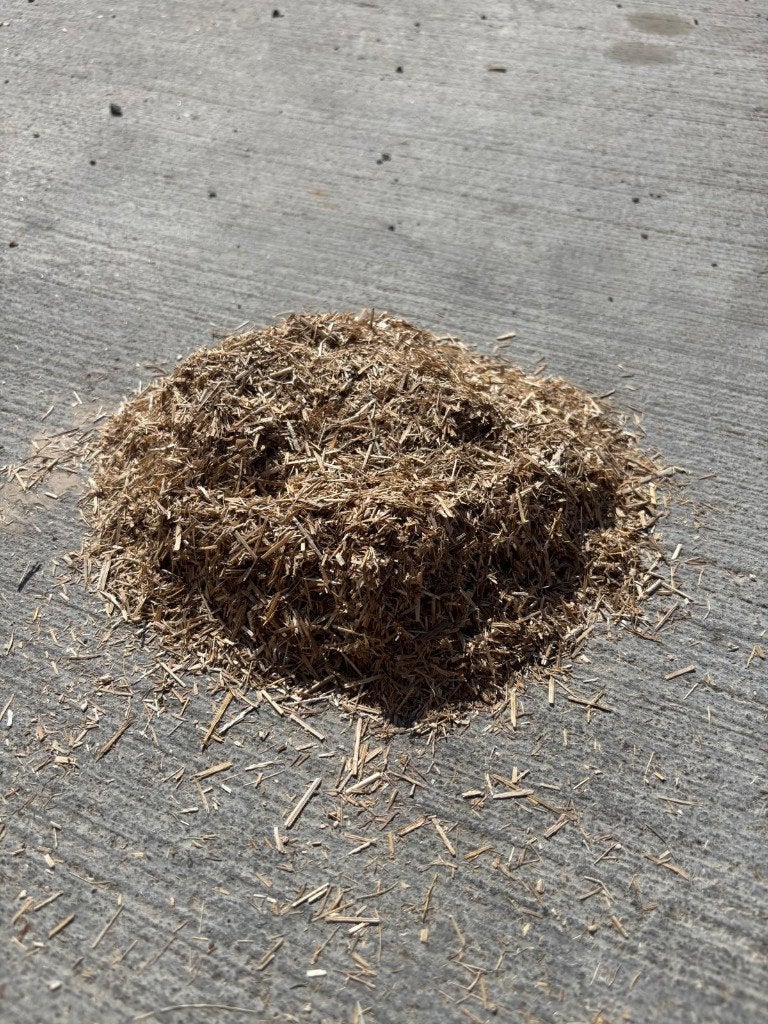 Strooisel/pailletten van Miscanthus, Dieren en Toebehoren, Ophalen, Zo goed als nieuw