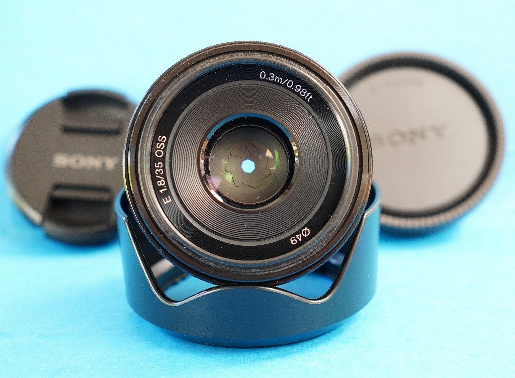 Sony E 35 mm 1,8 SEL35F18 très bon état, Enlèvement ou Envoi, Comme neuf, Lentille standard
